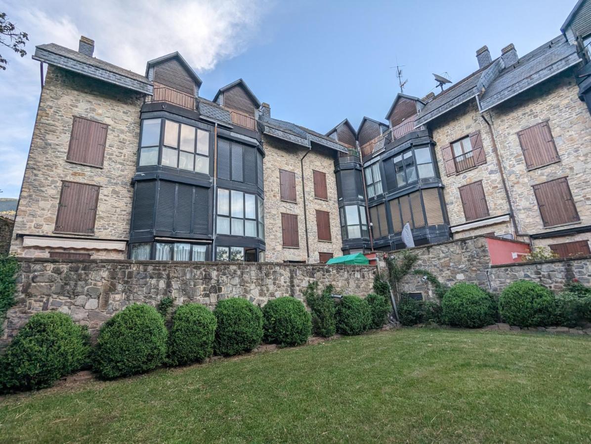 Piso Grande La Vina Apartman Biescas Kültér fotó