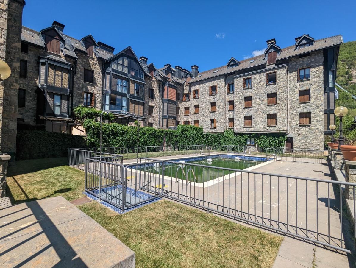 Piso Grande La Vina Apartman Biescas Kültér fotó